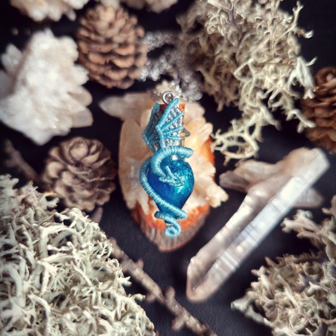 Talisman Dragon sur fiole - Ice