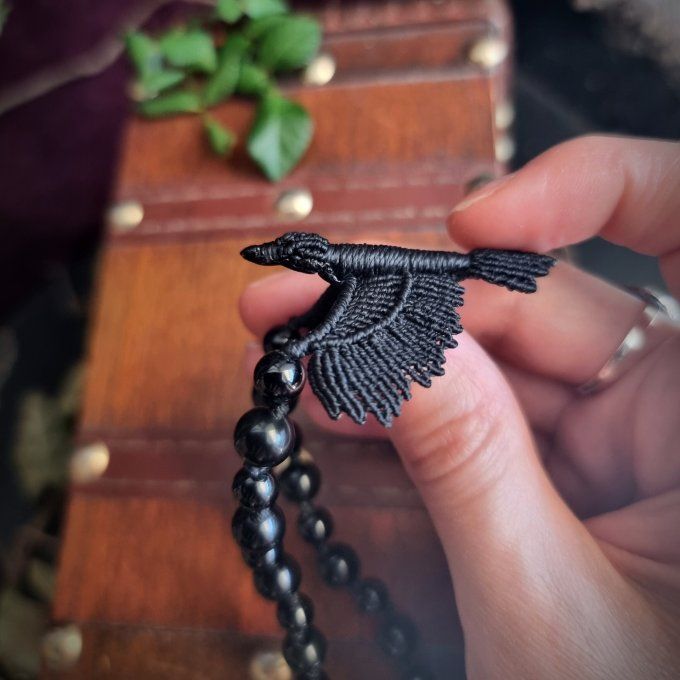 Minuit - Le corbeau protecteur